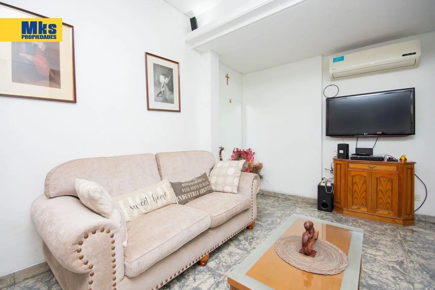 Departamento en venta. 3 ambientes con dependencia. Planta baja al frente. Ideal movilidad reducida. 4