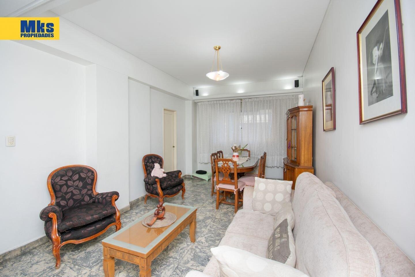 Departamento en venta. 3 ambientes con dependencia. Planta baja al frente. Ideal movilidad reducida.