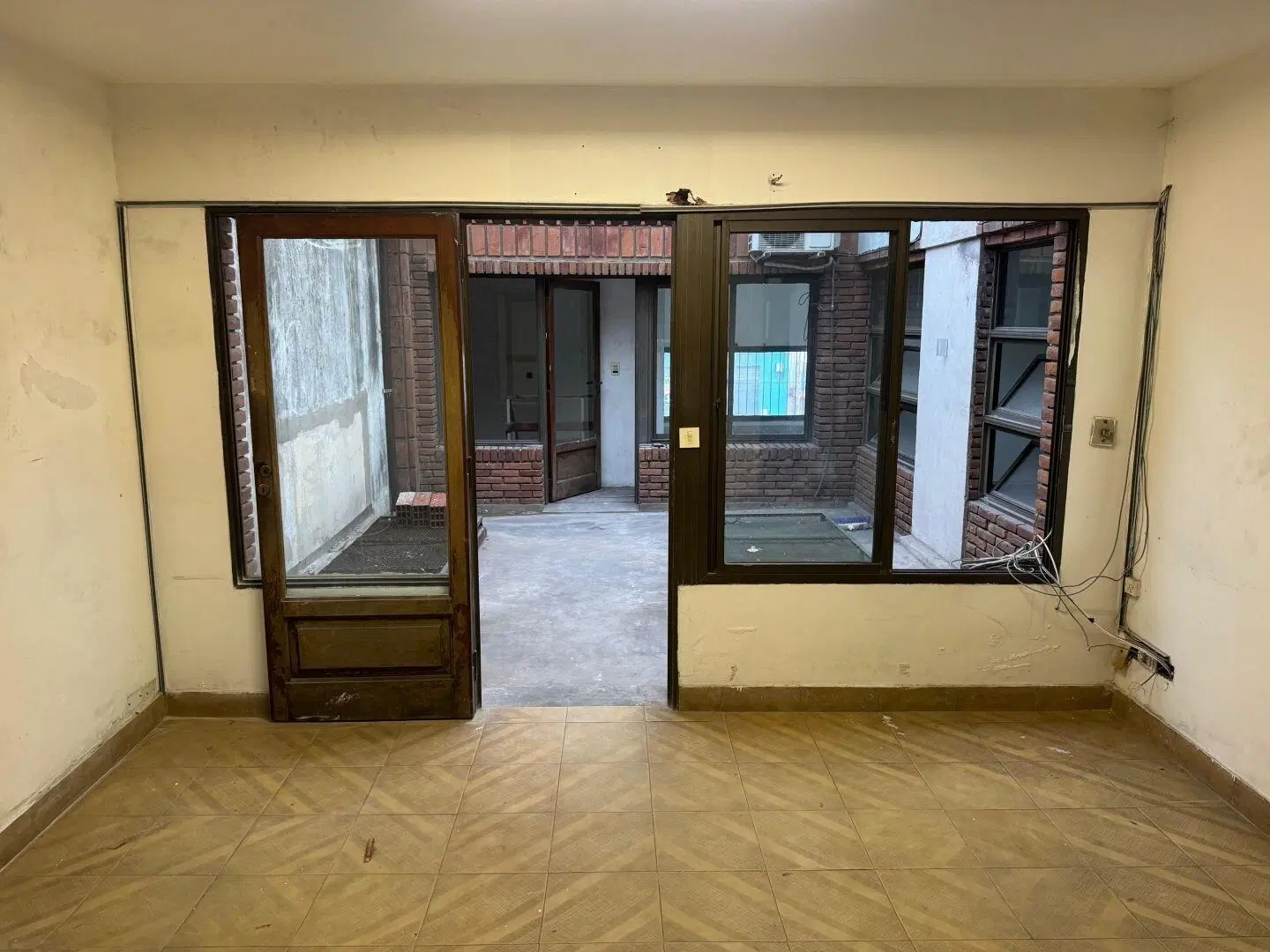 Barracas. Galpón en venta. 395 m2. 3