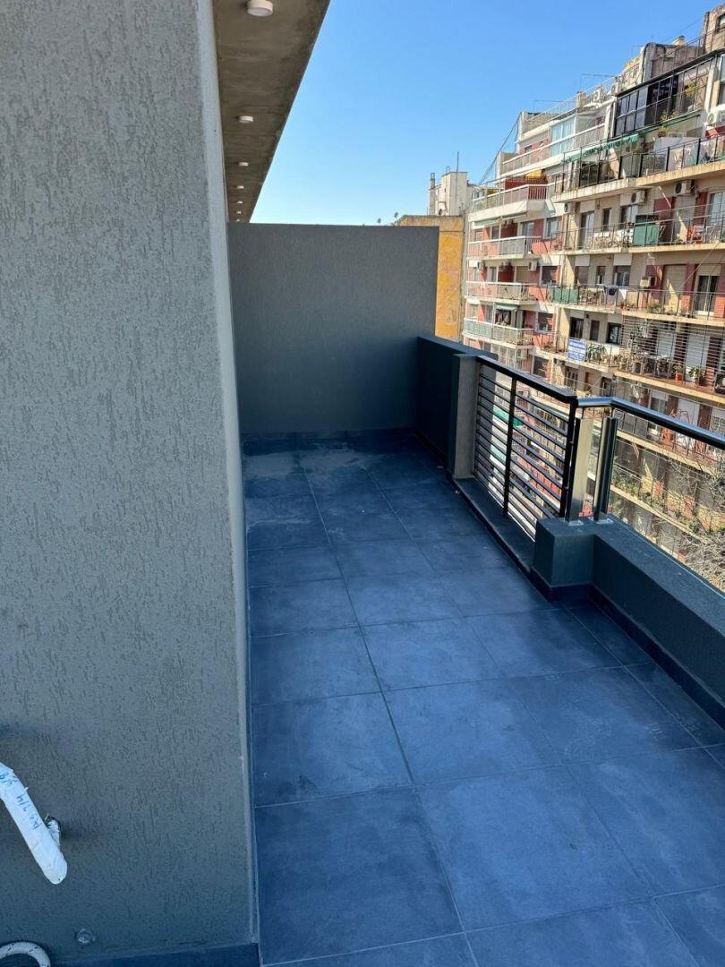 Departamento a estrenar en venta. 2 ambientes con balcón en esquina