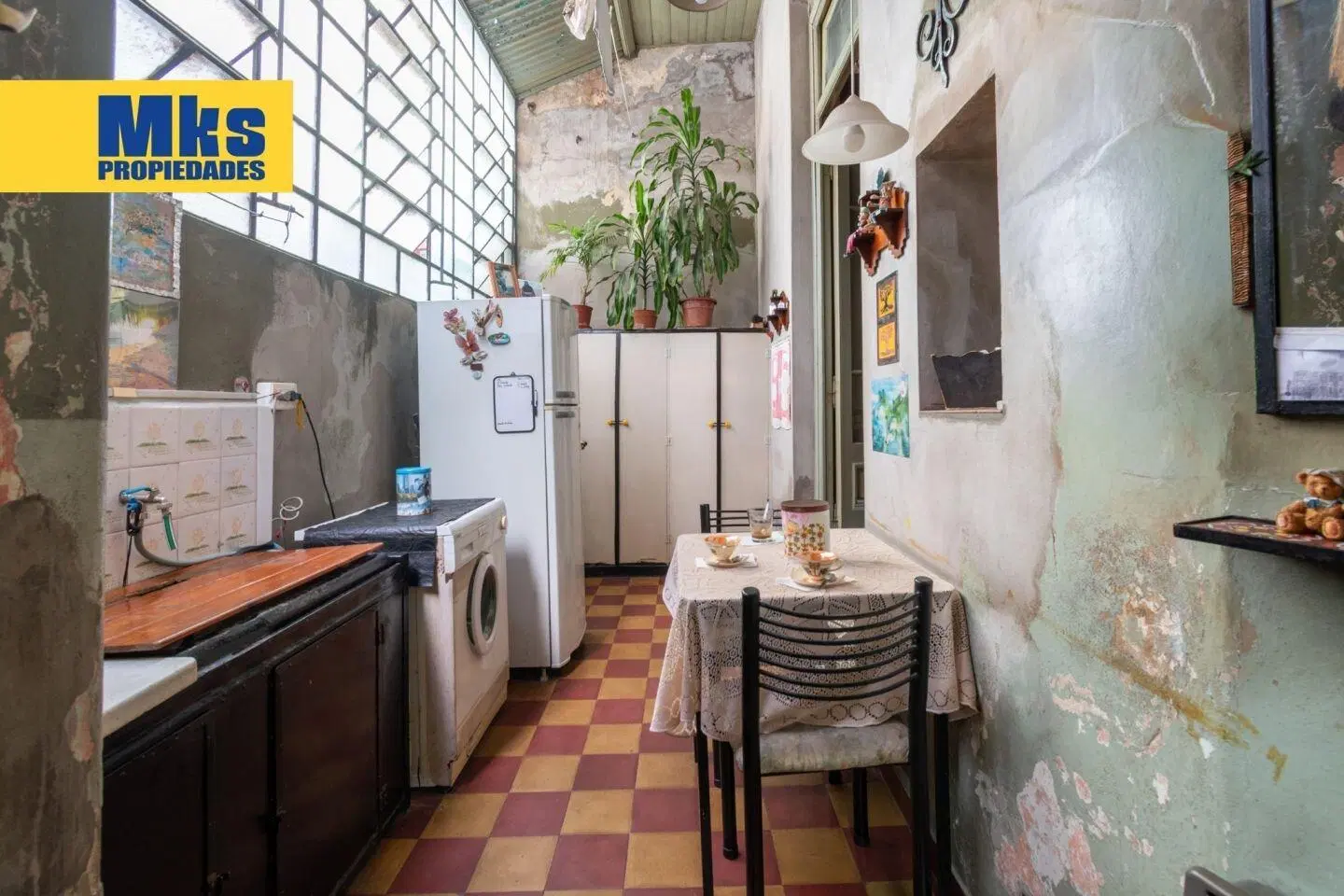 Venta en Block. 3 PH +local. Ideal para desarrollo sobre Avenida. 8