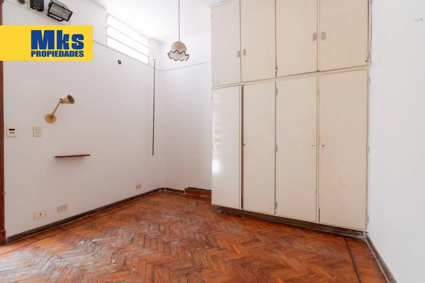 ¡Viví en un PH 3 ambientes al frente con cochera, patio y terraza propios! 5
