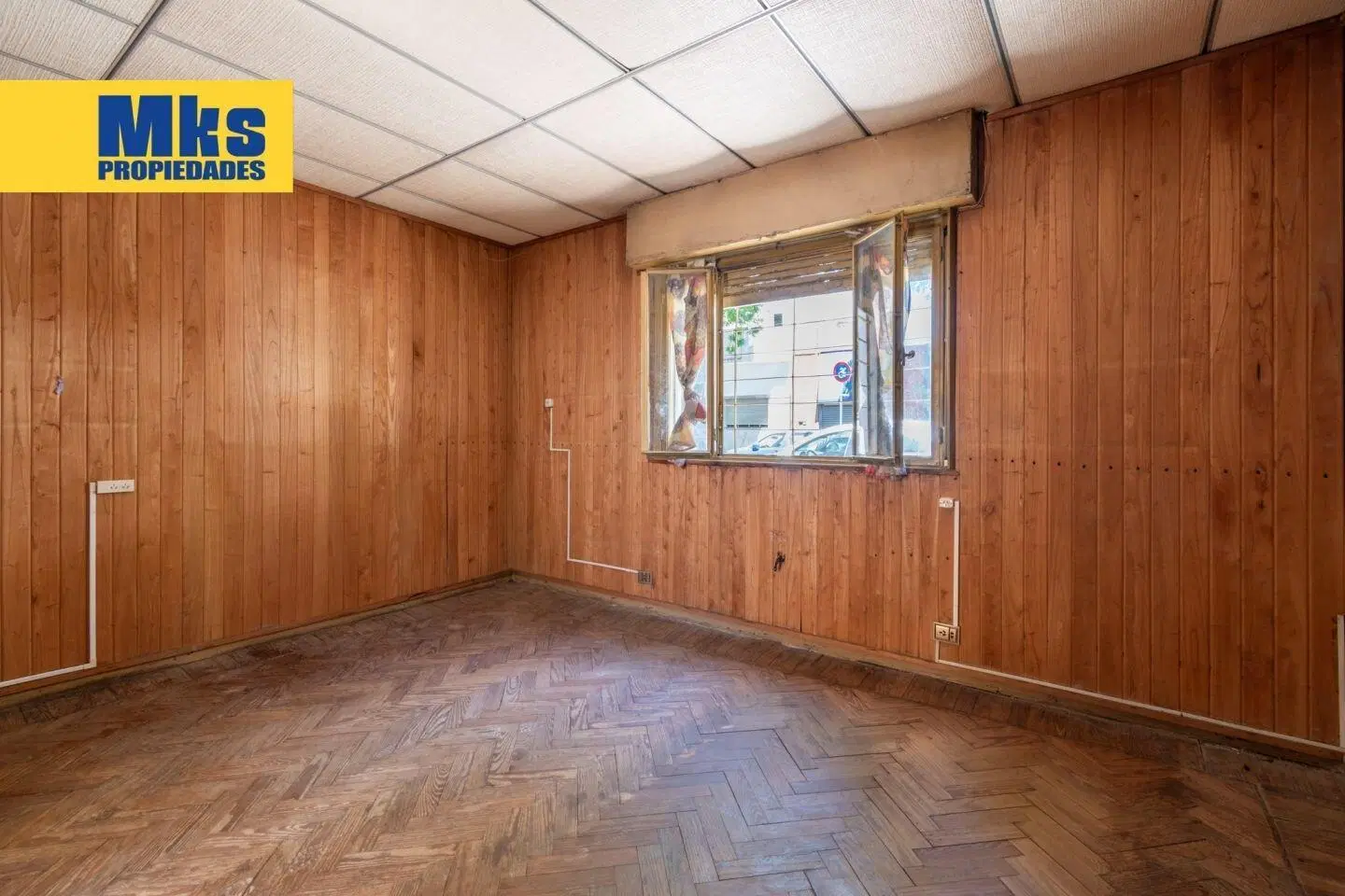¡Viví en un PH 3 ambientes al frente con cochera, patio y terraza propios! 4