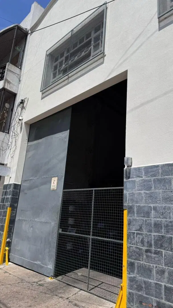 Galpón con vivienda en Sarandi.Avellaneda. 5