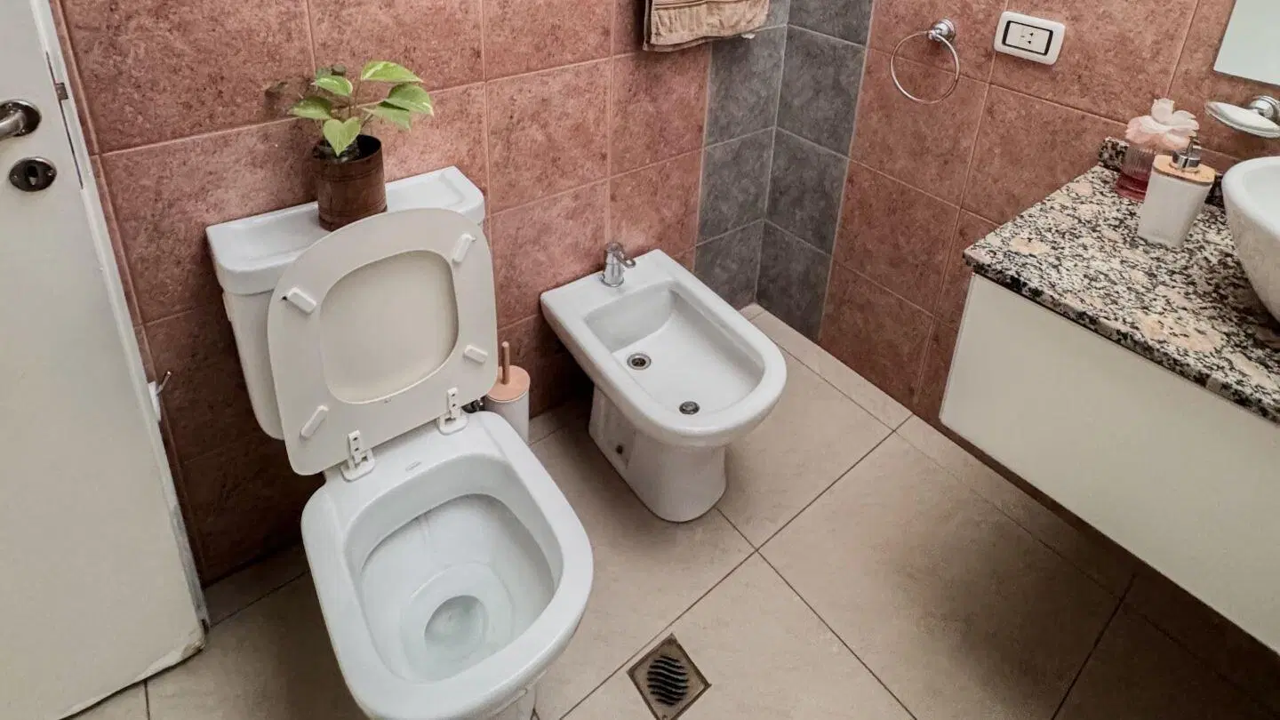 ESPECTACULAR CASA EN VENTA 6 AMBIENTES CON TERRAZA 3