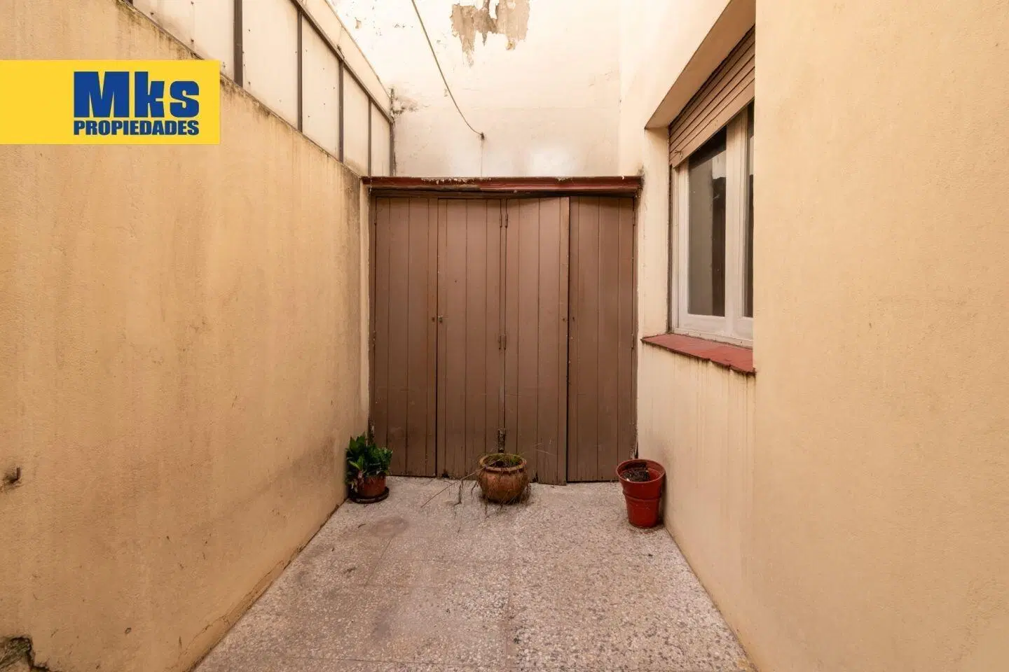 Descubre este PH DE 2 ambientes divisible a 3 luminoso en Barracas 3