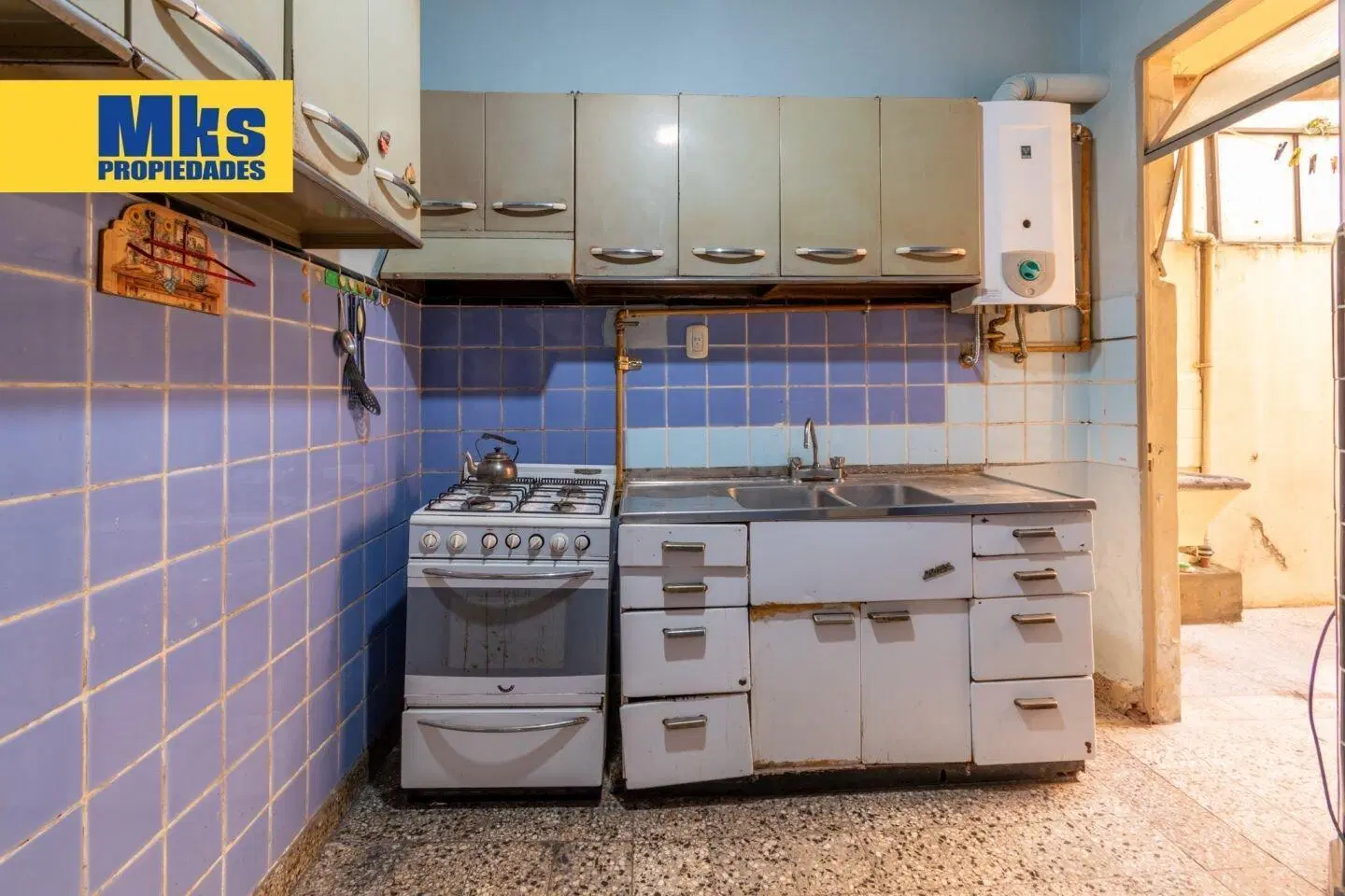Descubre este PH DE 2 ambientes divisible a 3 luminoso en Barracas 4