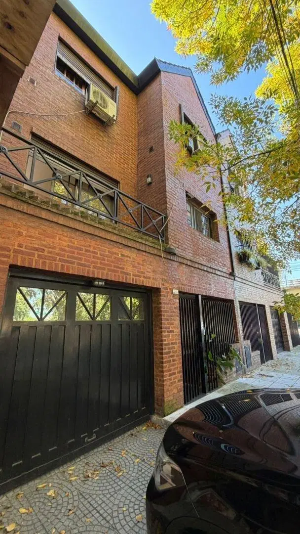 PH en Venta. 3 Ambientes con Cochera y Quincho. Sin expensas. Barracas 5