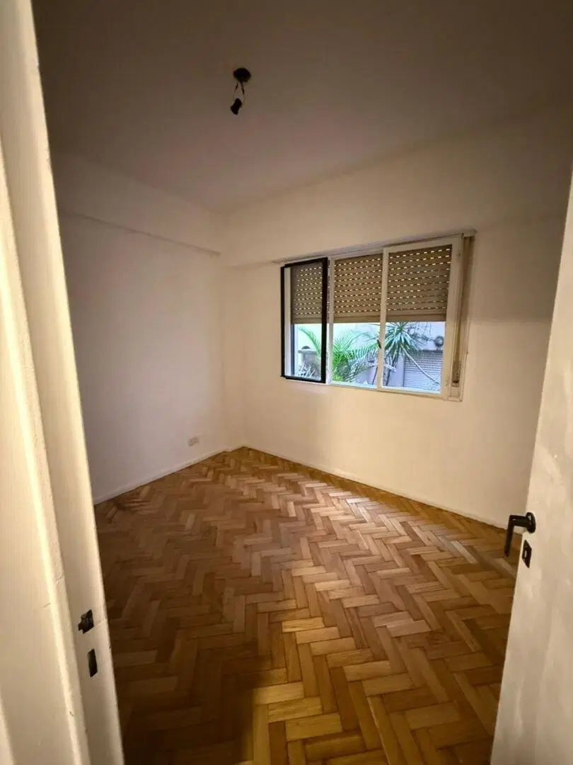 Departamento de 3 ambientes con patio 3