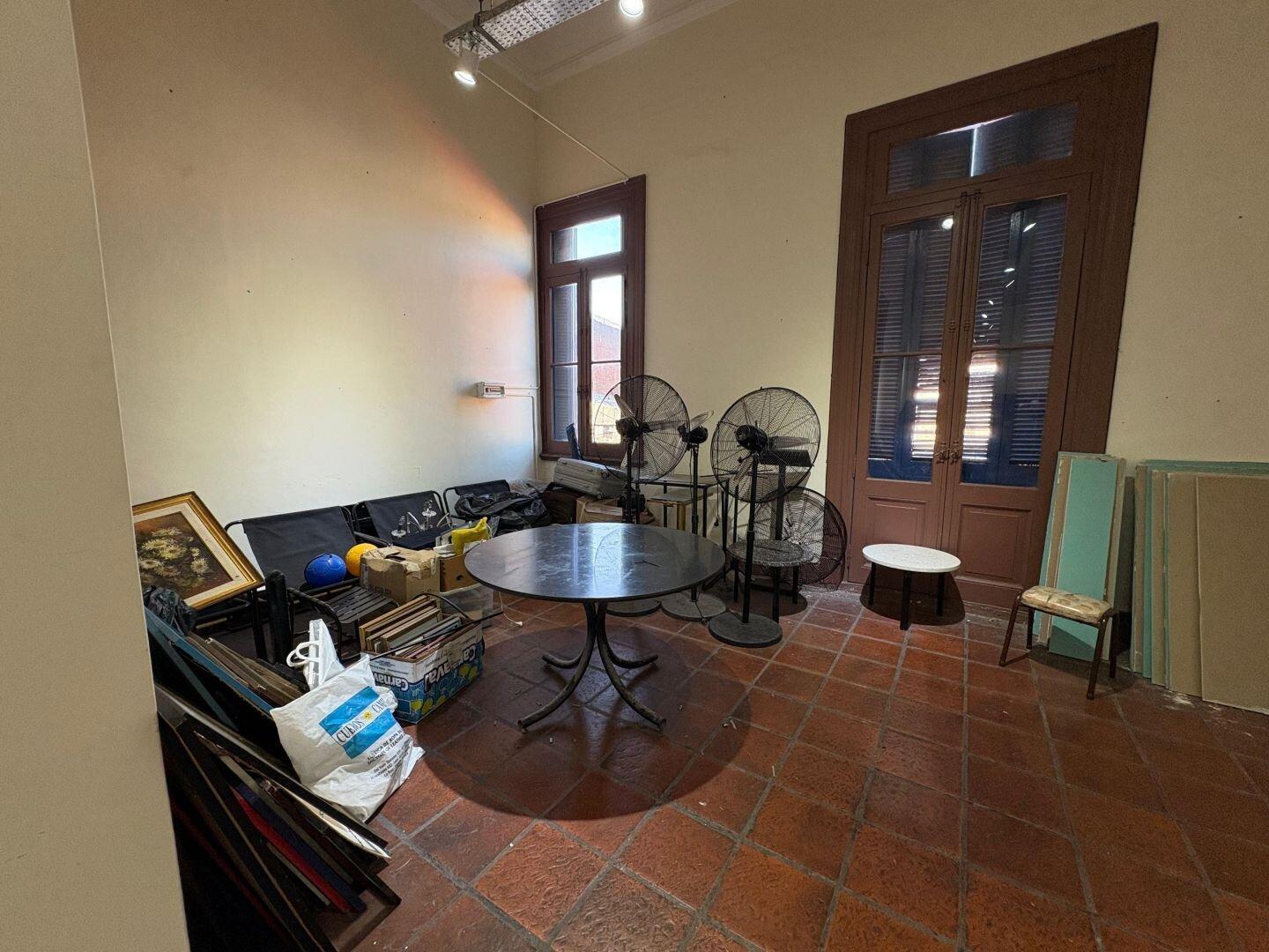 Foto de Local comercial en venta. CAMINITO. Primer piso. Dividido en dos, imagen 5