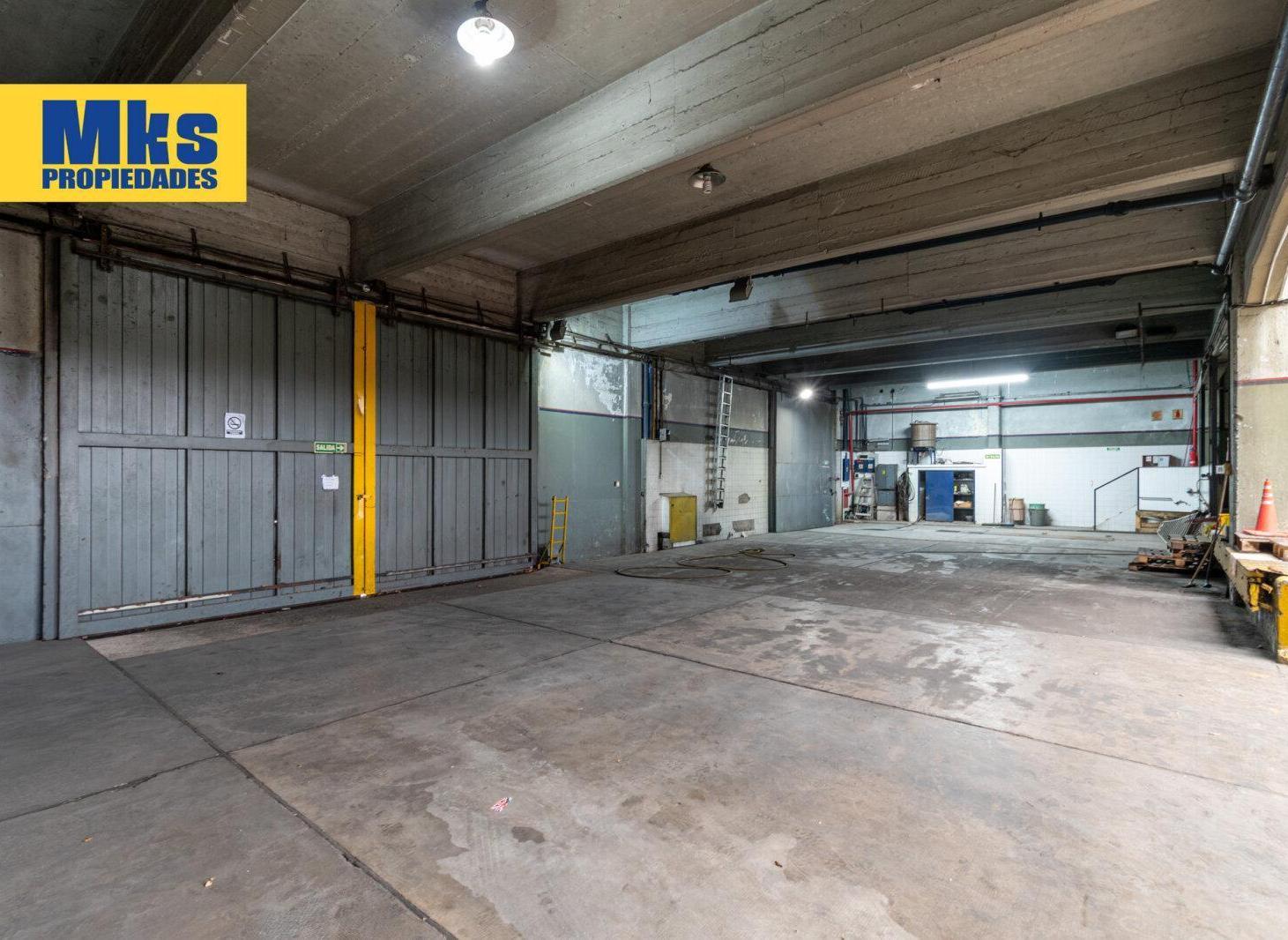 Foto de Venta. Galpon, oficinas y vivienda. Barracas., imagen 5