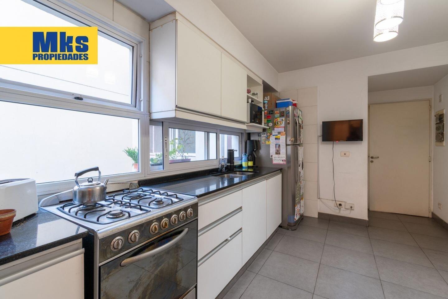 Foto de Departamento. Venta. 4 ambientes. Cochera. Full amenities., imagen 2