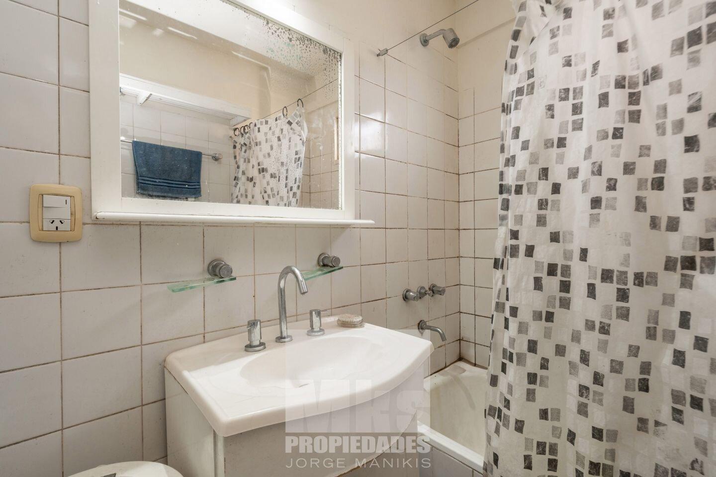 Foto de Departamento en venta. 4 ambientes con cochera. La Boca, imagen 3