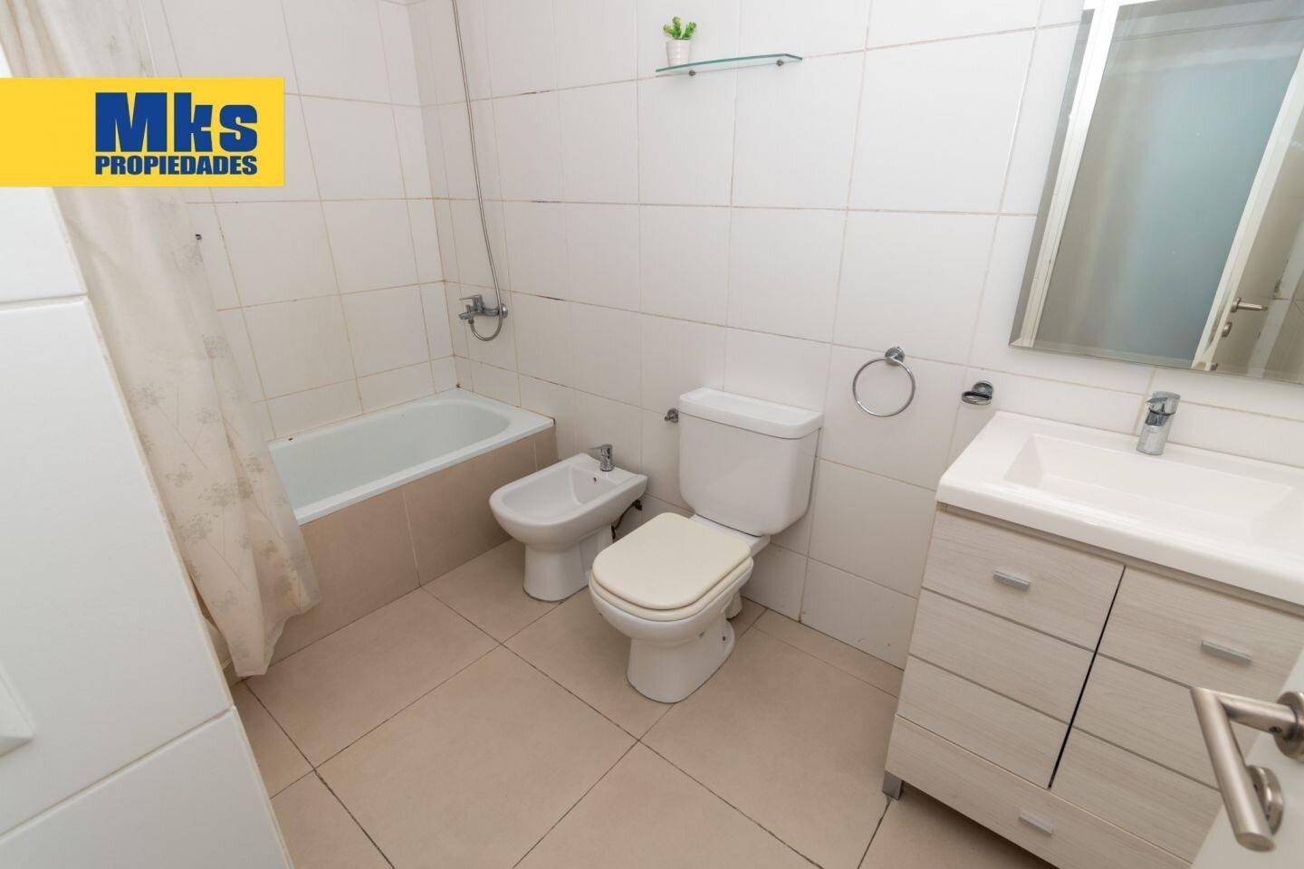 Foto de Venta. Semipiso. 3 ambientes. Cochera fija y cubiera., imagen 4