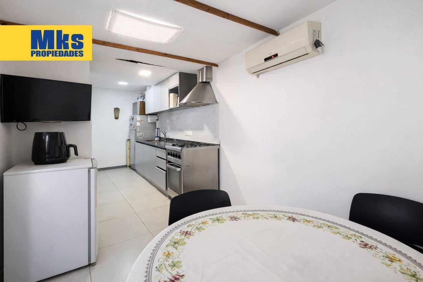 Foto de Venta. Casa 4 ambientes. Patio y Jardin. Barrio cerrado., imagen 1