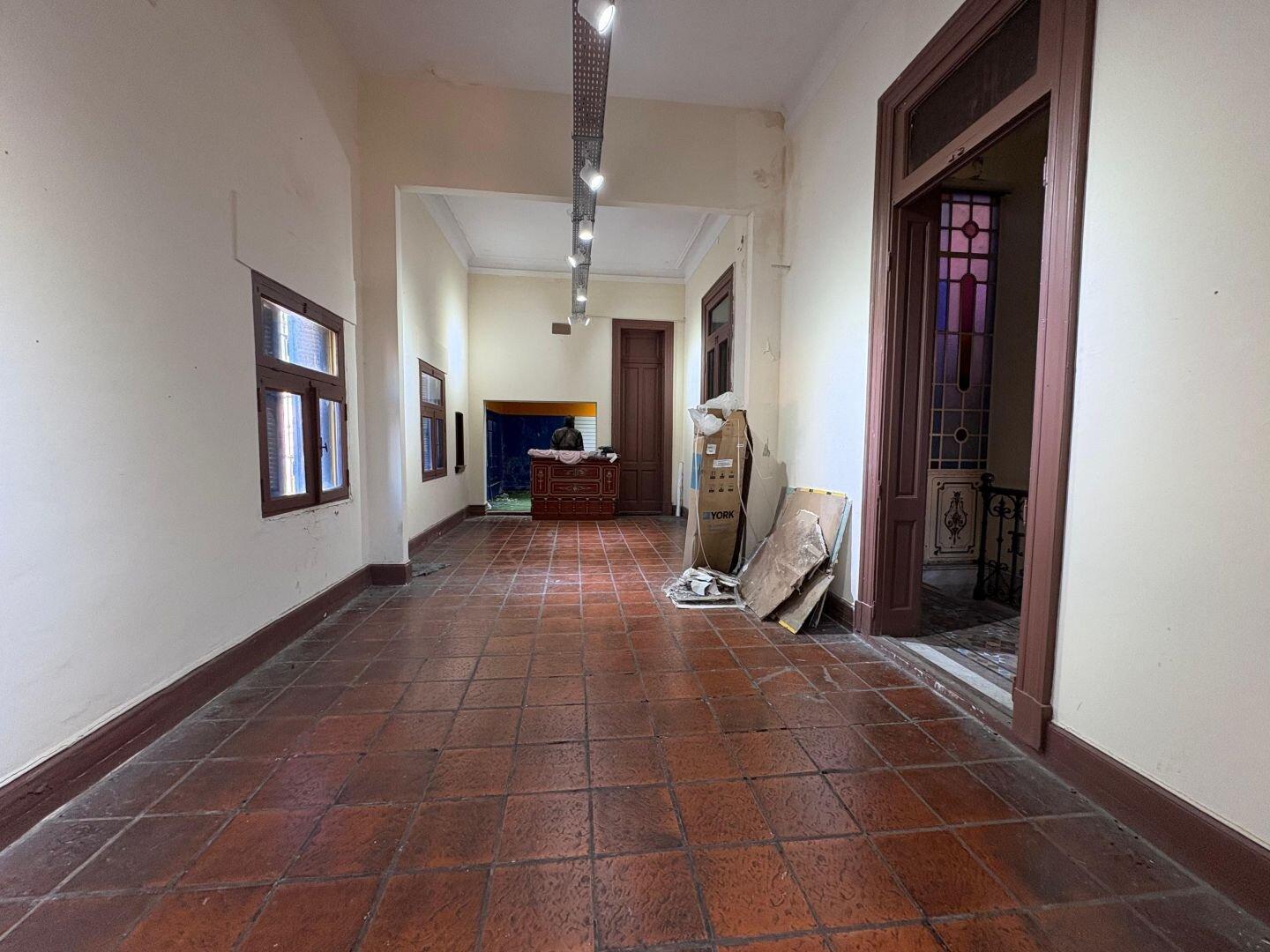 Foto de Ph en venta. CAMINITO. Primer piso. Dividido en dos plantas más., imagen 4