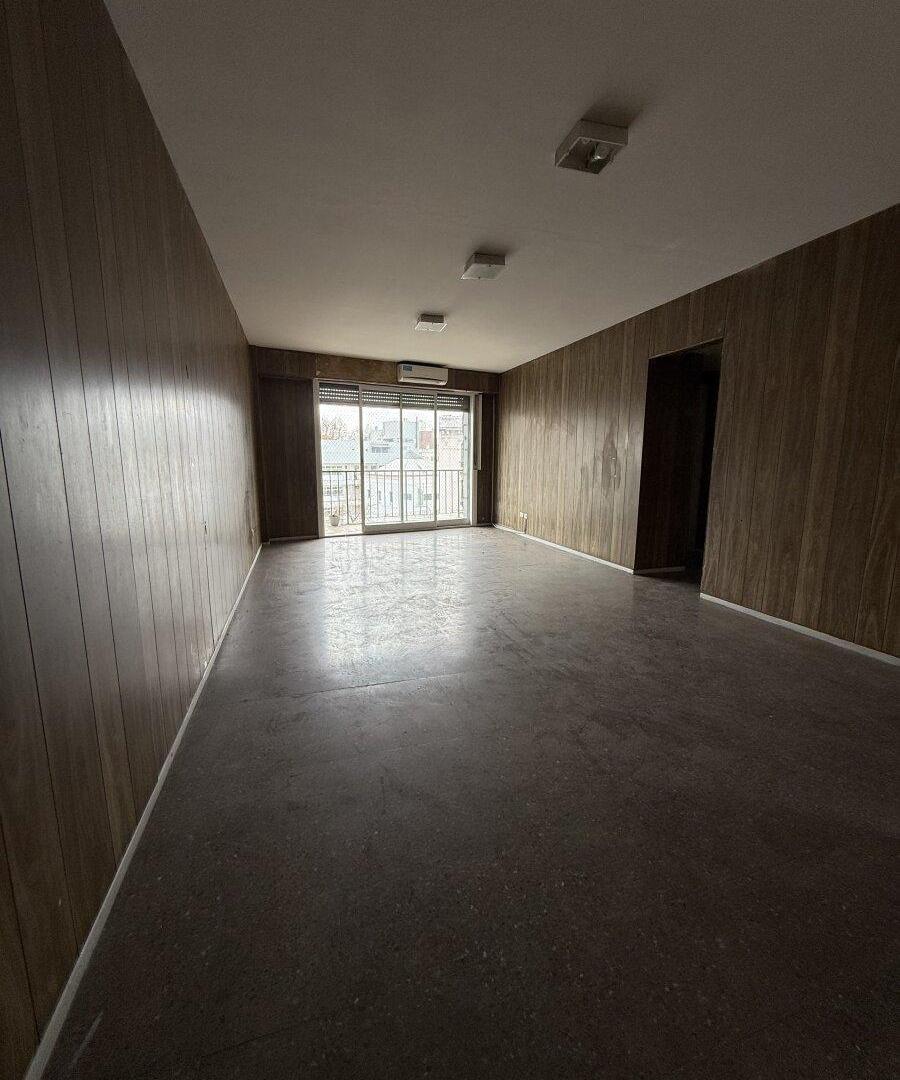 Foto de Departamento 3 ambientes con dependencia Sobre Av Montes de Oca, imagen 1