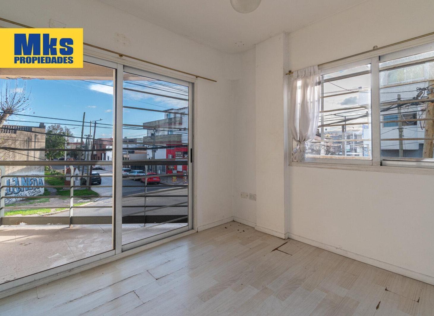 Foto de Venta. Departamento 2 ambientes moderno con cochera en Avellaneda., imagen 1