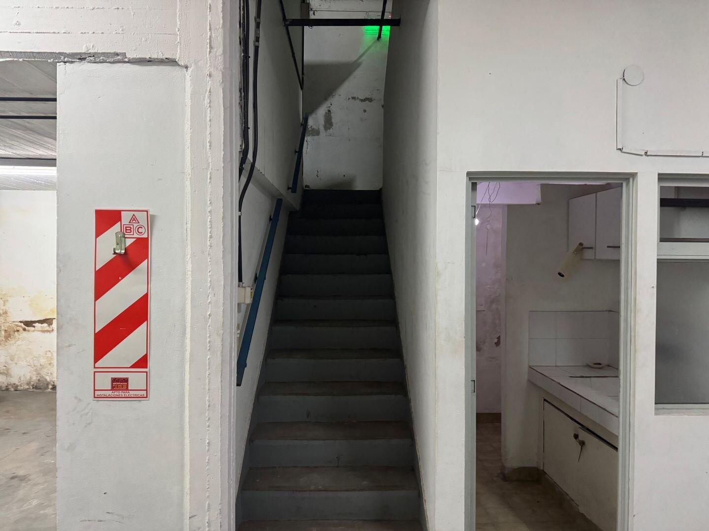 Foto de Barracas. Galpón en venta. 395 m2., imagen 4