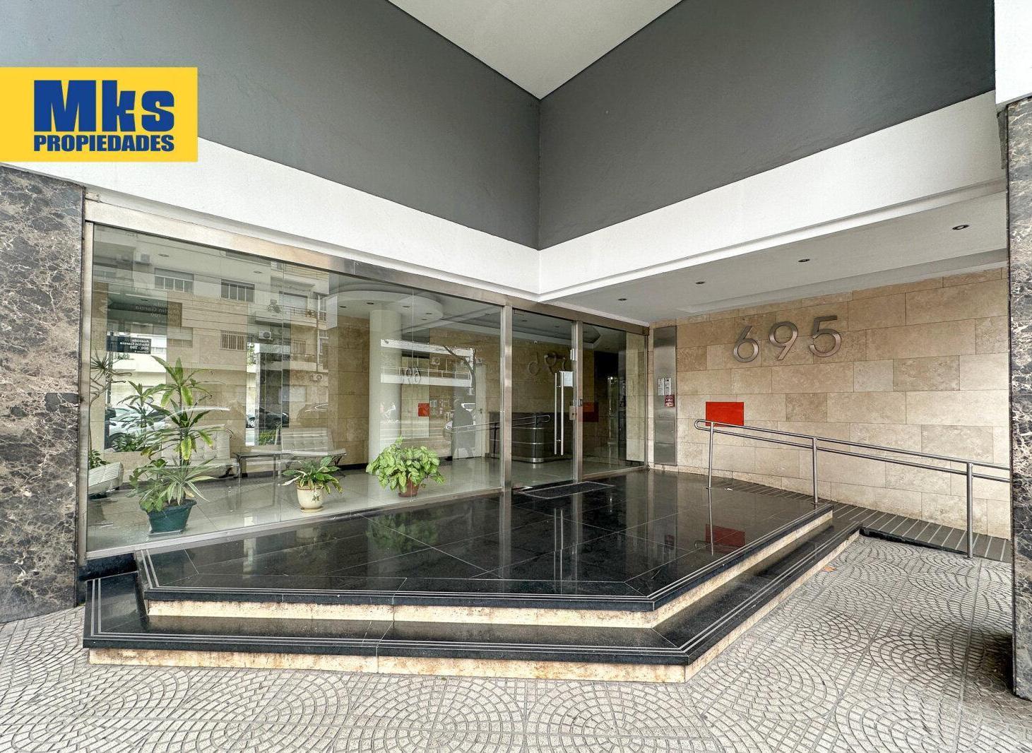Foto de Depto 2 ambientes en venta. Al frente sobre Av Martin Garcia. Piso alto, imagen 2