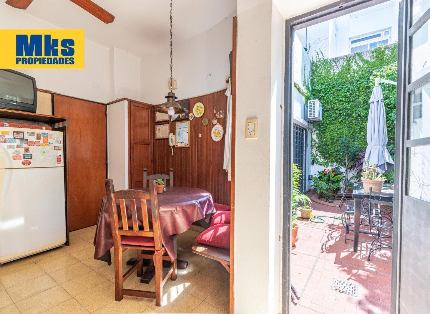 Foto de Excelente casa moderna en venta. Patio, terraza, balcon y quincho, imagen 4