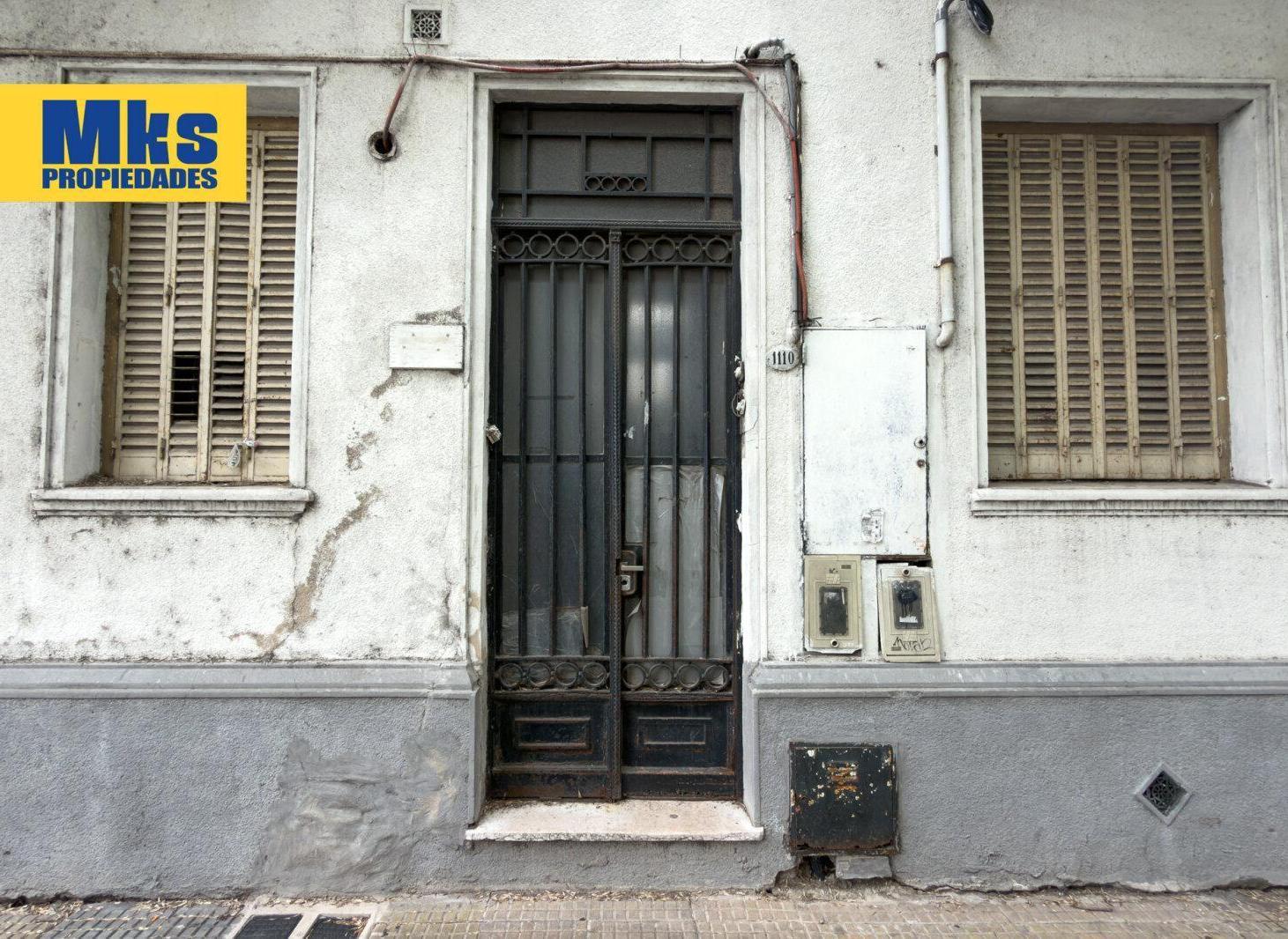 Foto de Venta en Block barrio de La Boca. LOCAL. PH. A RECICLAR., imagen 2