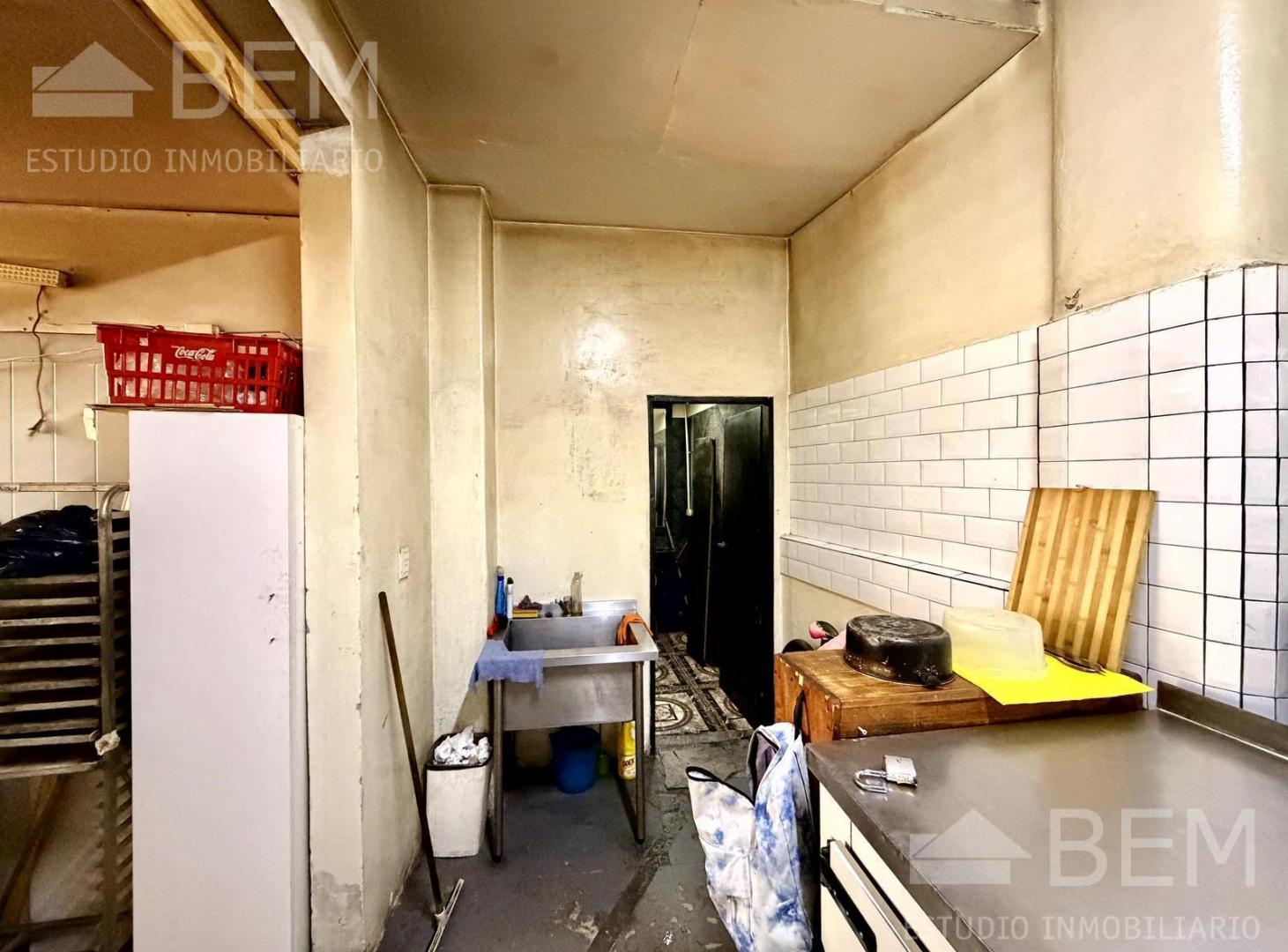 Foto de Local sobre Av. Córdoba | Doble altura | Gas | Sin expensas., imagen 4