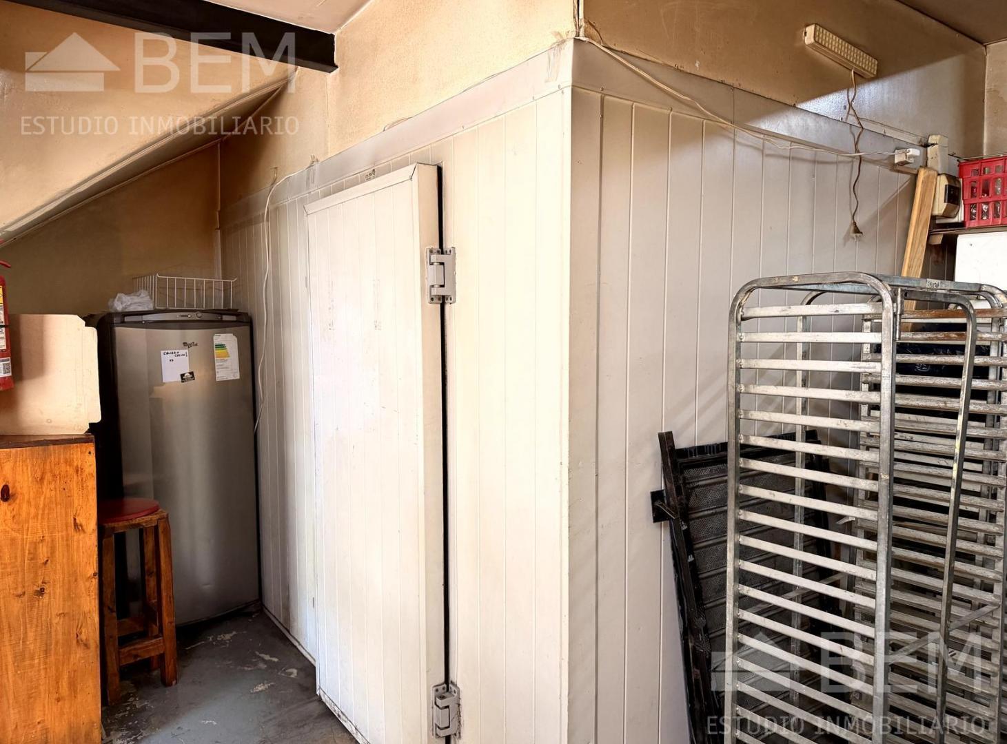 Foto de Local sobre Av. Córdoba | Doble altura | Gas | Sin expensas., imagen 3