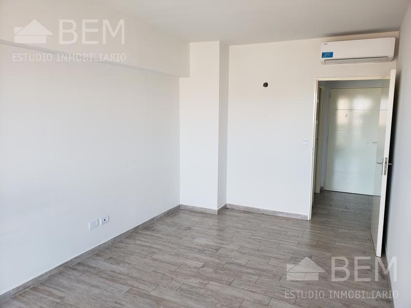 Foto de Exclusivo Departamento Apto Profesional - Piso Alto Muy Luminoso!, imagen 2