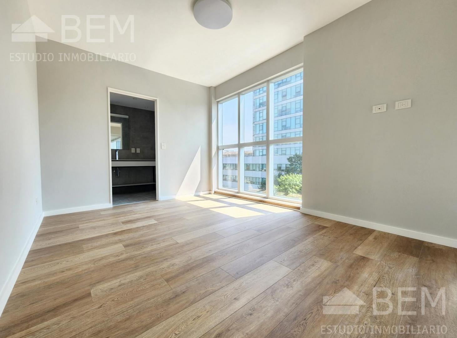 Foto de Exclusivo Departamento de 3 Dormitorios en Torre Bella! Cochera, imagen 1