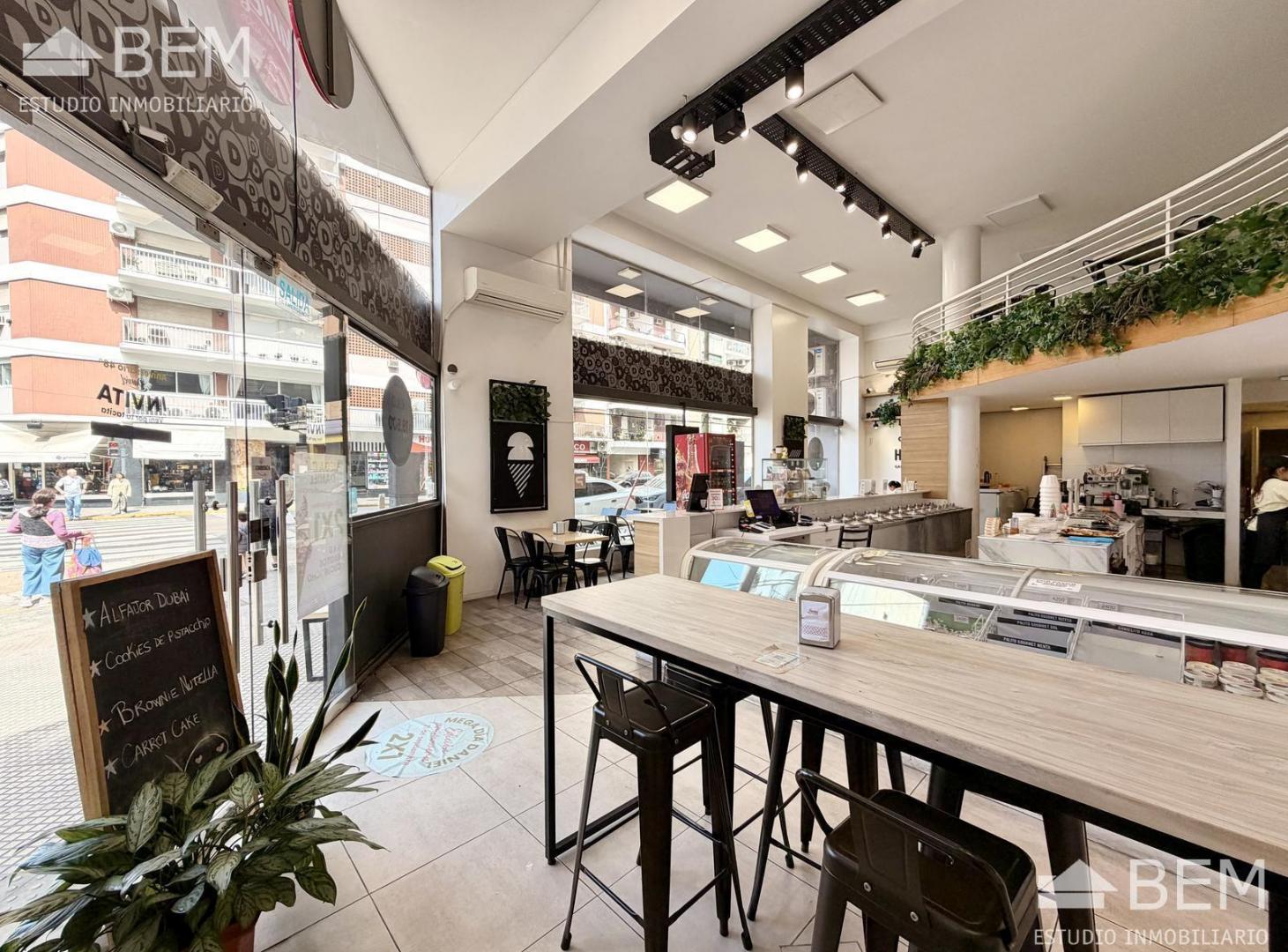 Foto de Excelente Local en Alquiler en Esquina - Caballito - Apto Gastronomía, imagen 2