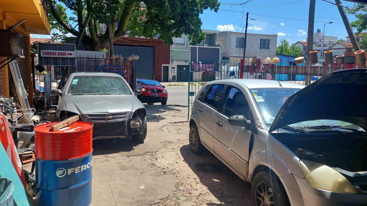 Hermosa Esquina Sobre Av 5