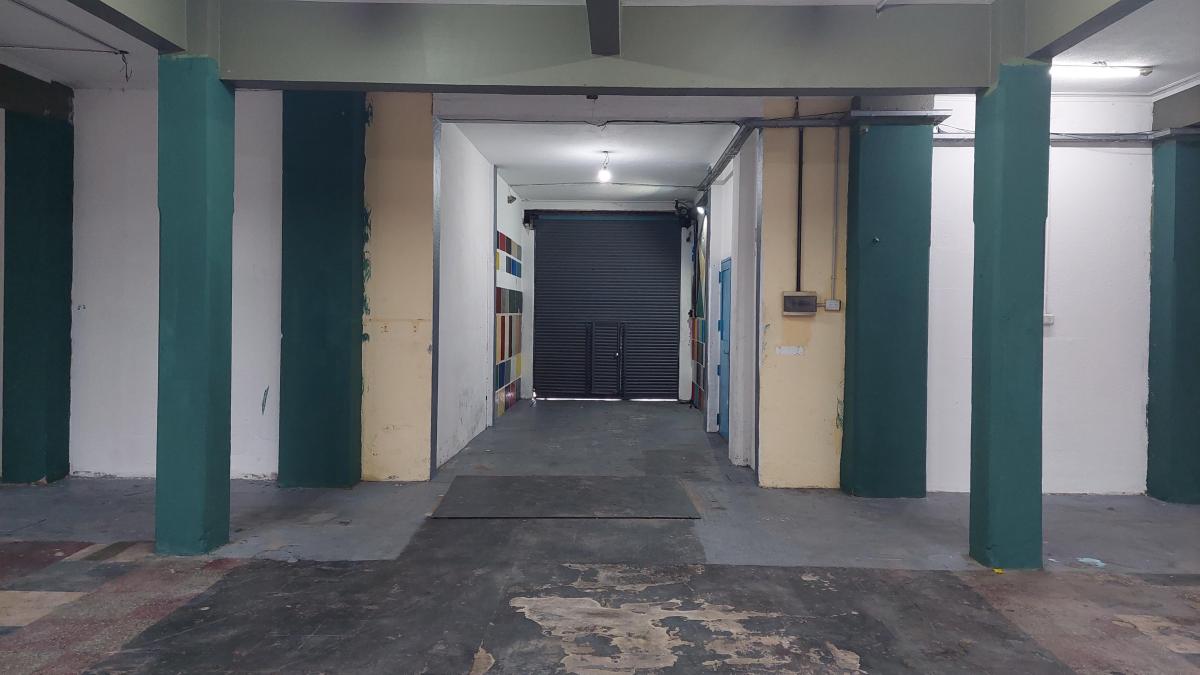 Foto de Local, mas Deposito y/o Galpón, Av. Ader casi esq. Vélez Sarsfield, imagen 3