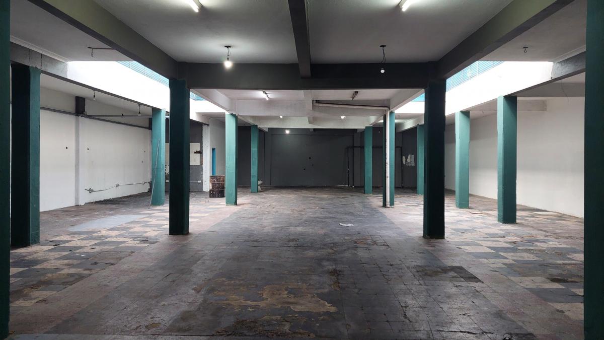 Foto de Local, mas Deposito y/o Galpón, Av. Ader casi esq. Vélez Sarsfield, imagen 2