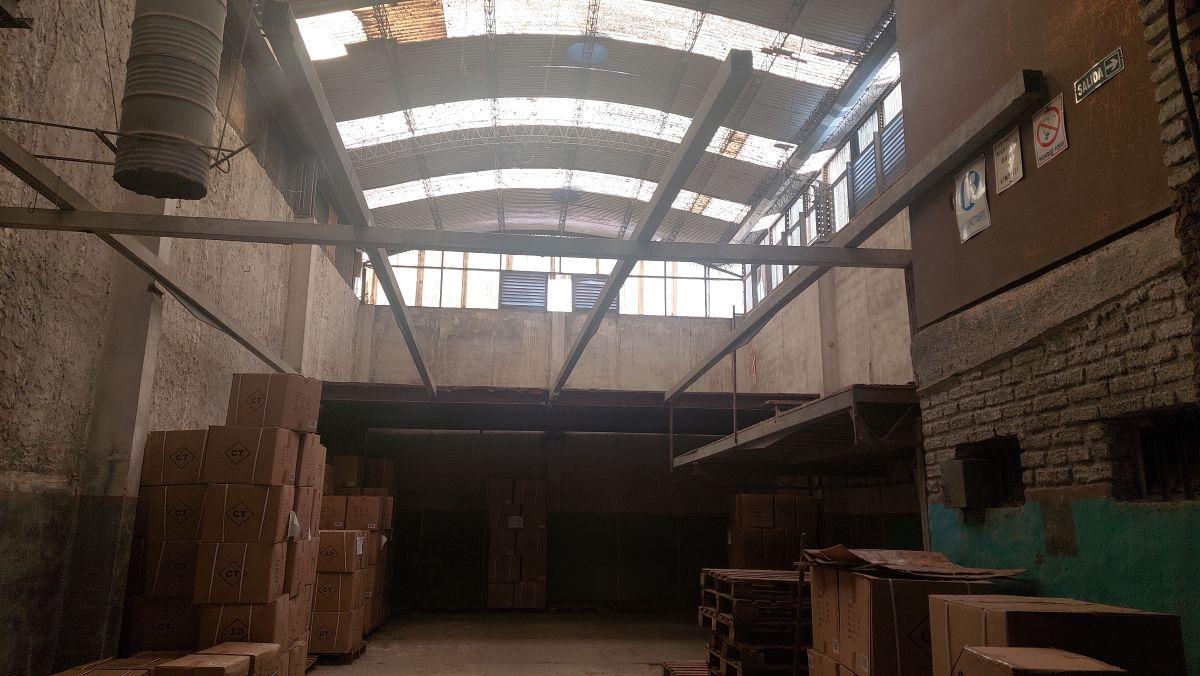 Foto de IDEAL INVERSOR Galpón 320 m2 mas Depto de 80 m2, imagen 5