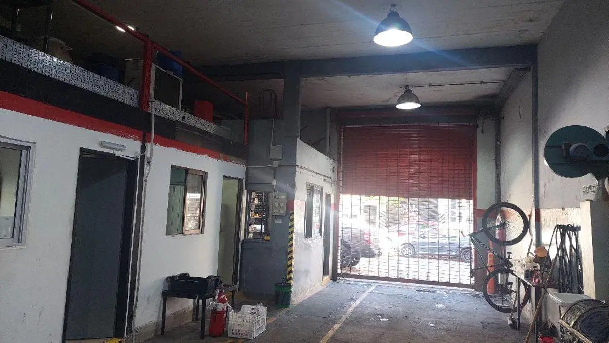VENDO 270 m2 "ZONA INDUSTRIAL" 4