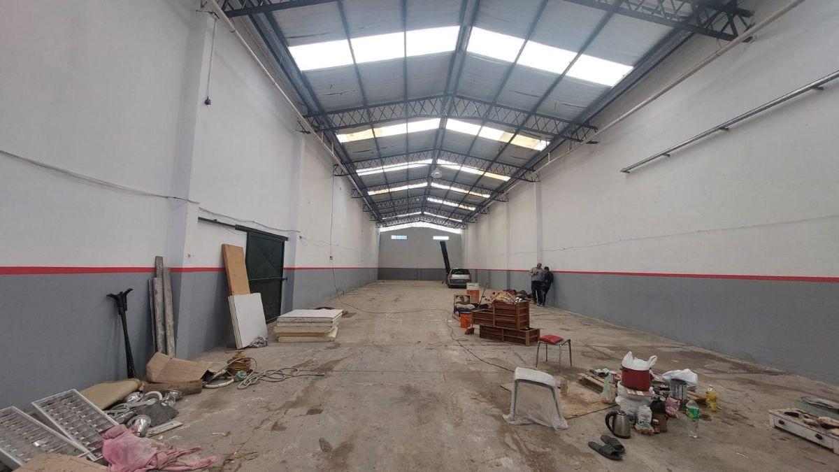 Foto de ALQUILO Galpón de 530 m2 en San Andrés, imagen 2
