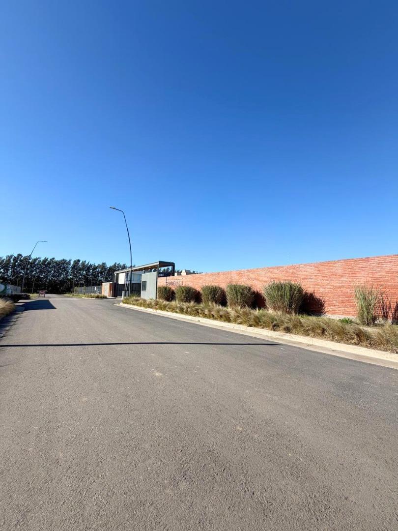 Foto de Lote en Venta en Barrio Senderos II, imagen 3