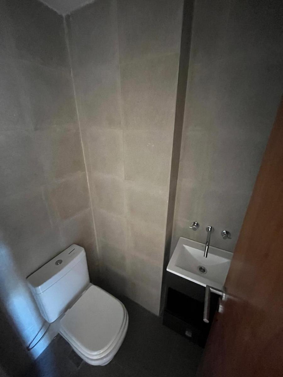 A Estrenar! Amplio 2 Ambientes Paroissien y Ciudad de La Paz 2