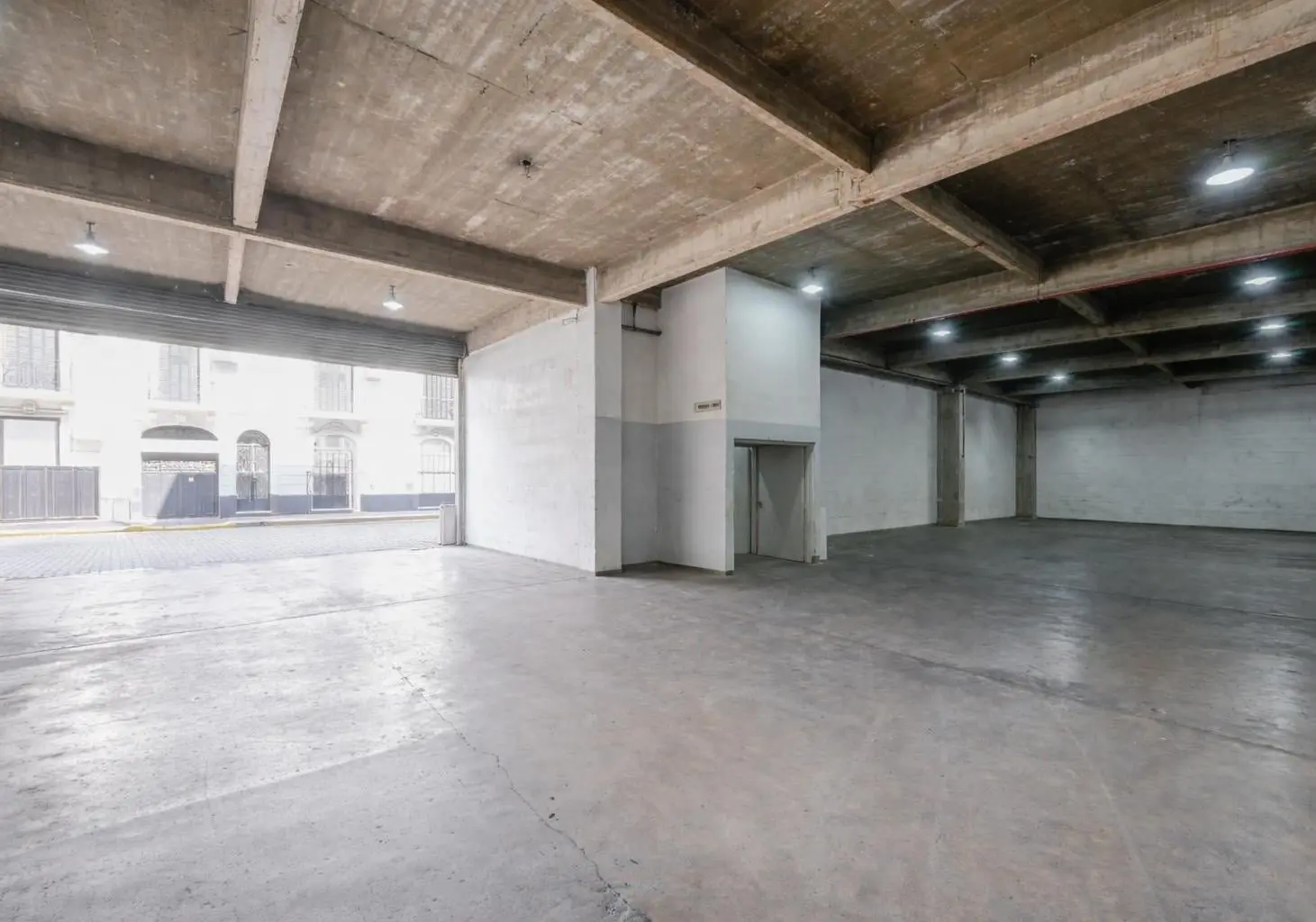 Deposito 2250m2!  Caballito - Flores 3