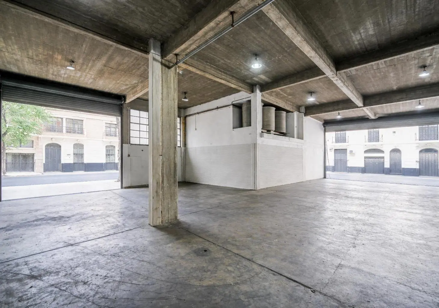 Deposito 2250m2! Caballito - Flores 3