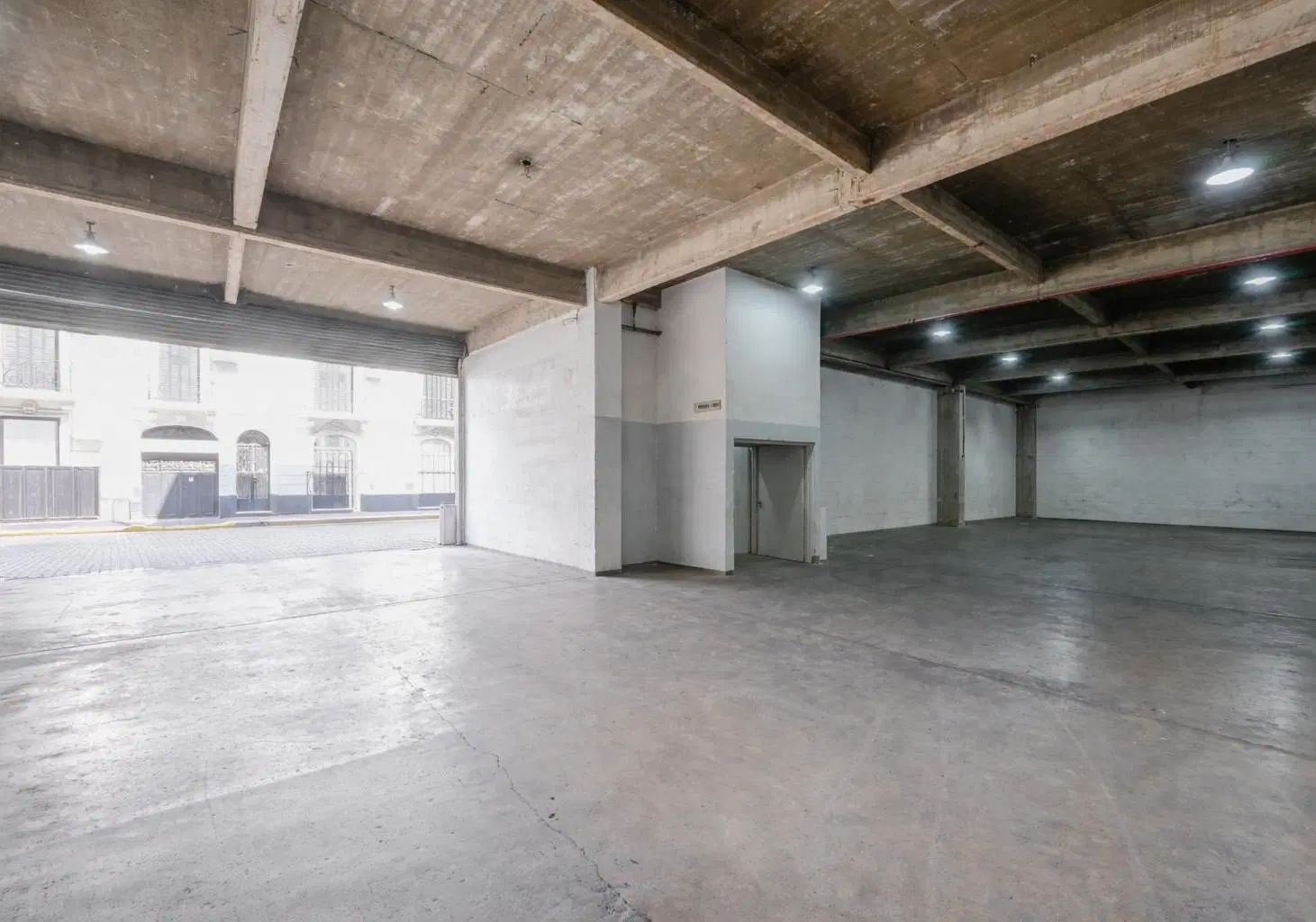 Deposito 2250m2!  Caballito - Flores 3