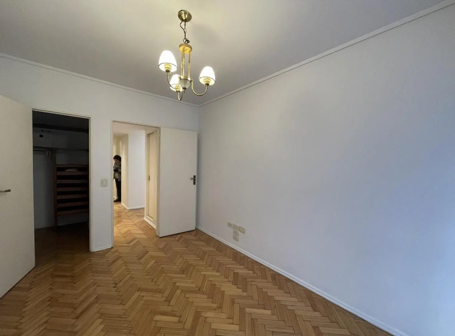 Alquiler CUATRO AMBIENTES CON DEPENDENCIA Recoleta 2