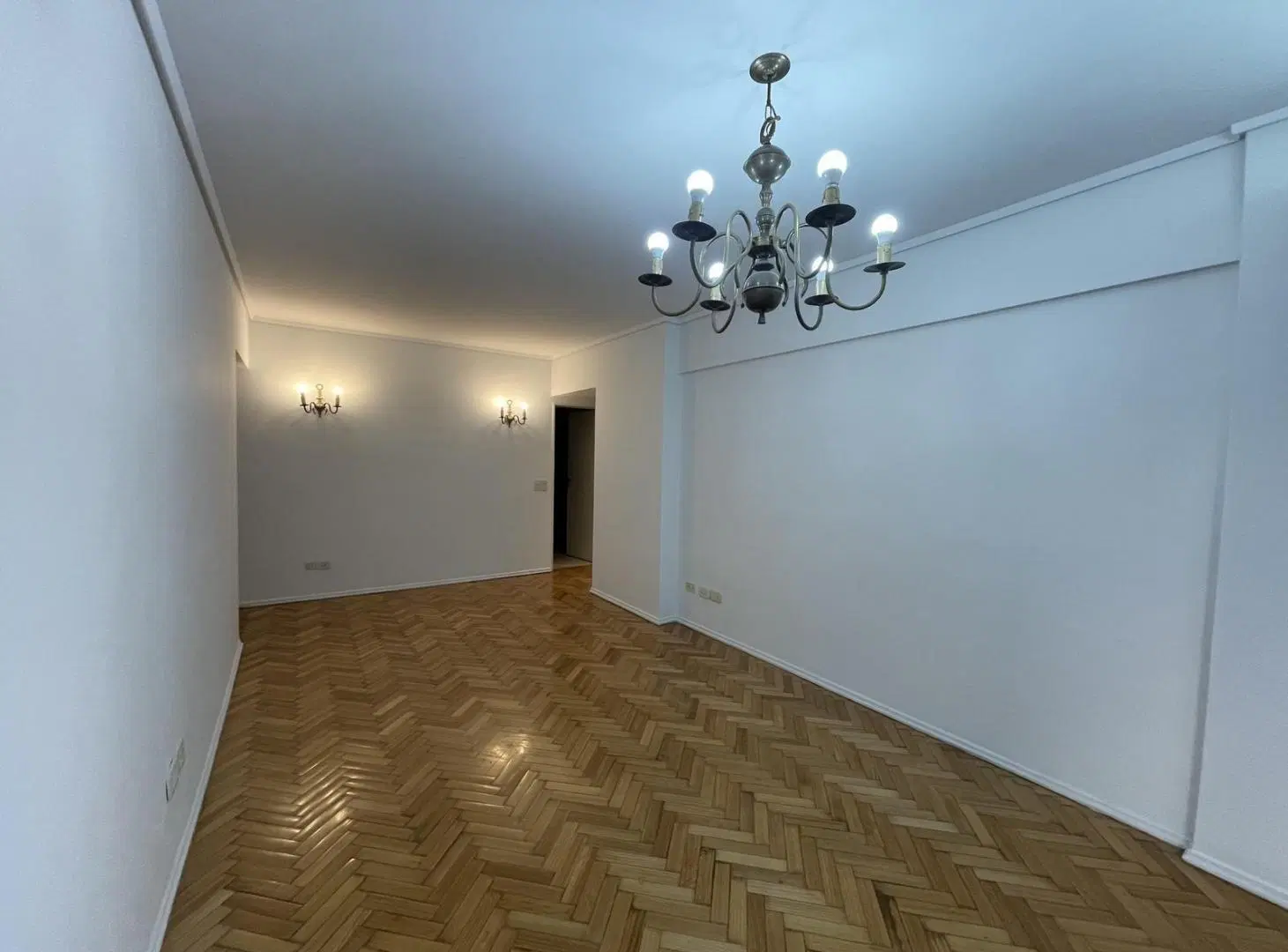 Alquiler CUATRO AMBIENTES CON DEPENDENCIA Recoleta 2