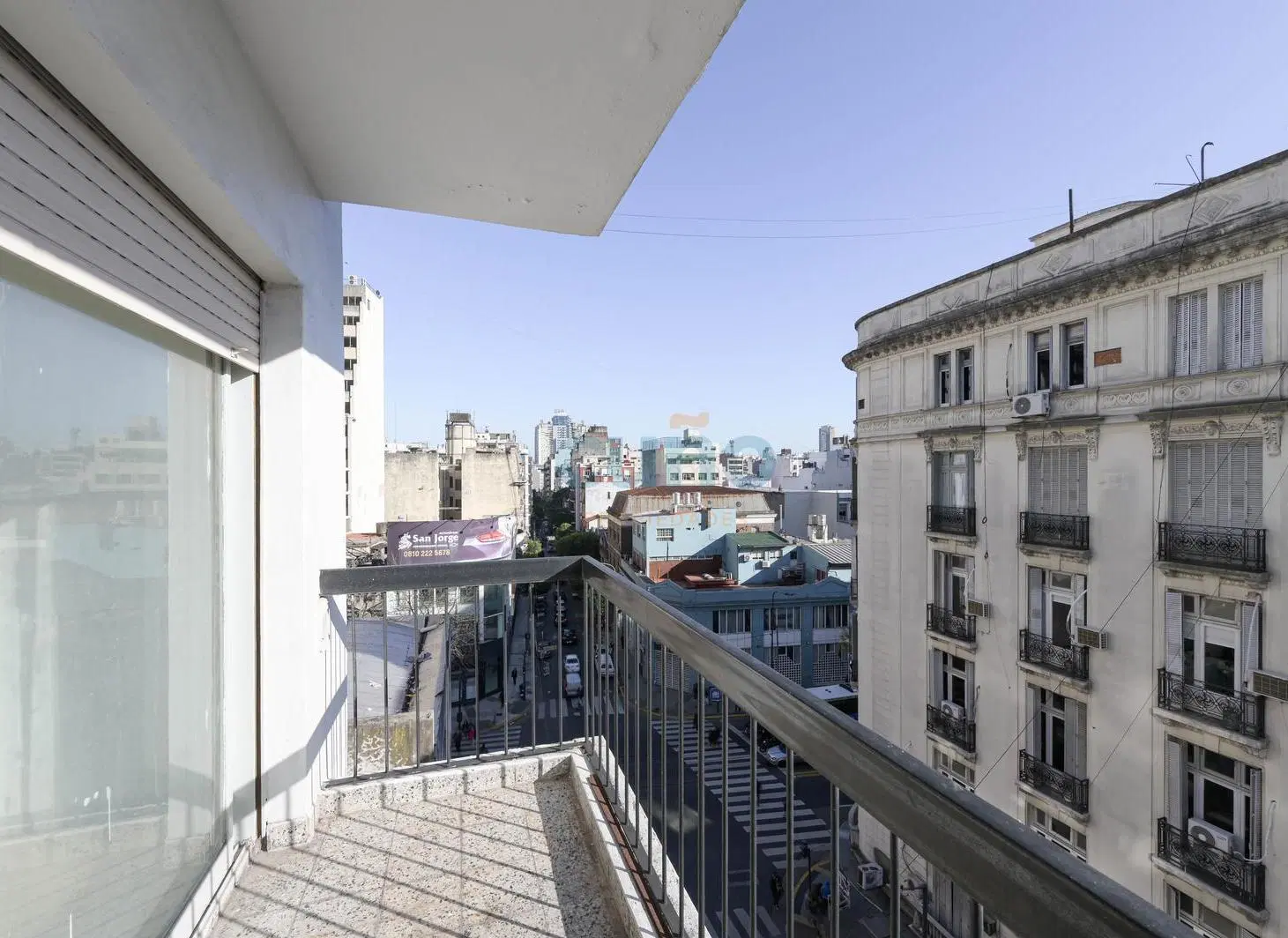 100% luminoso 3 ambientes piso alto! Sol y luz 5