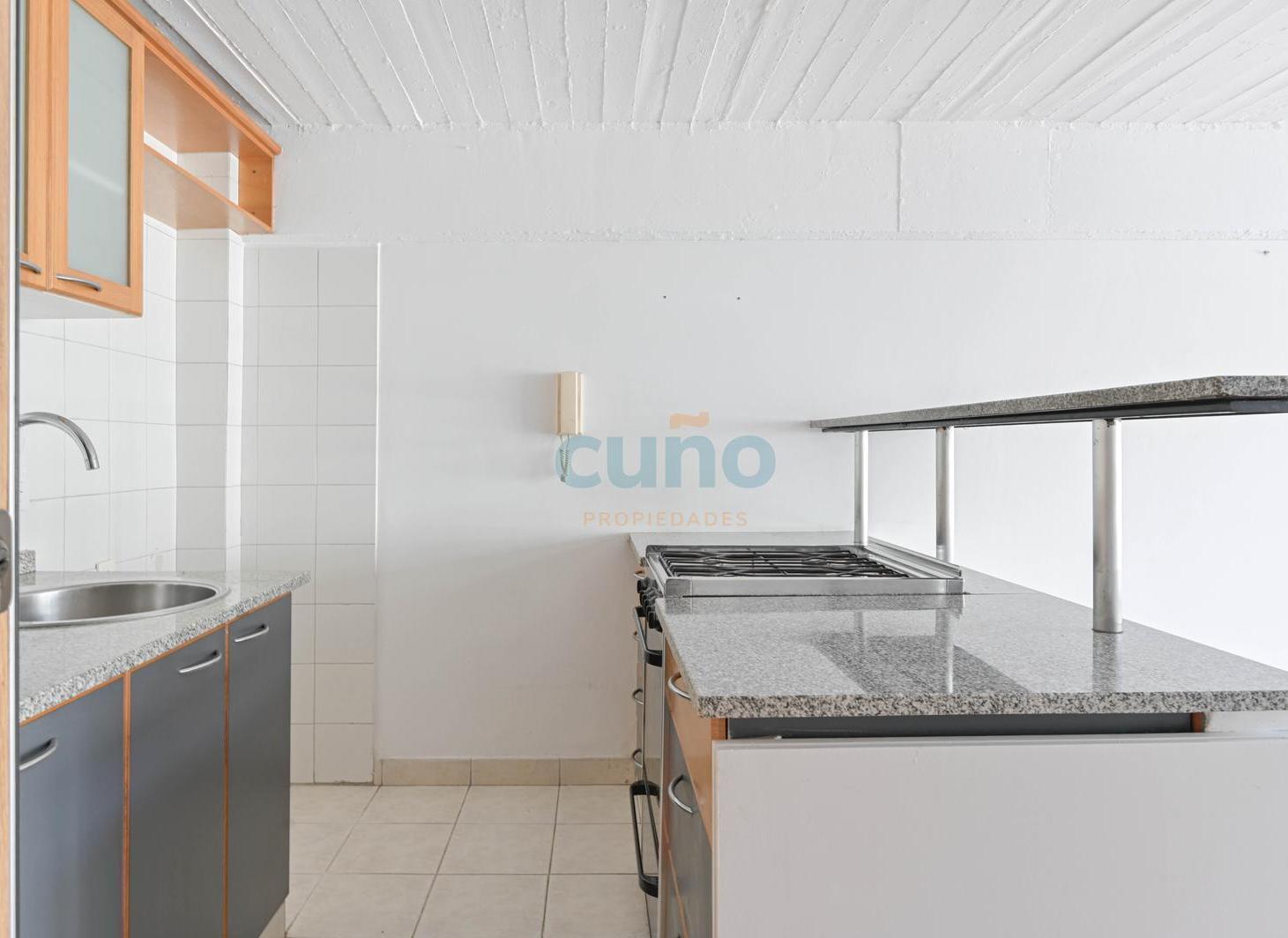 Foto de VENTA DÚPLEX 2 ambientes Las Cañitas CON COCHERA, imagen 2