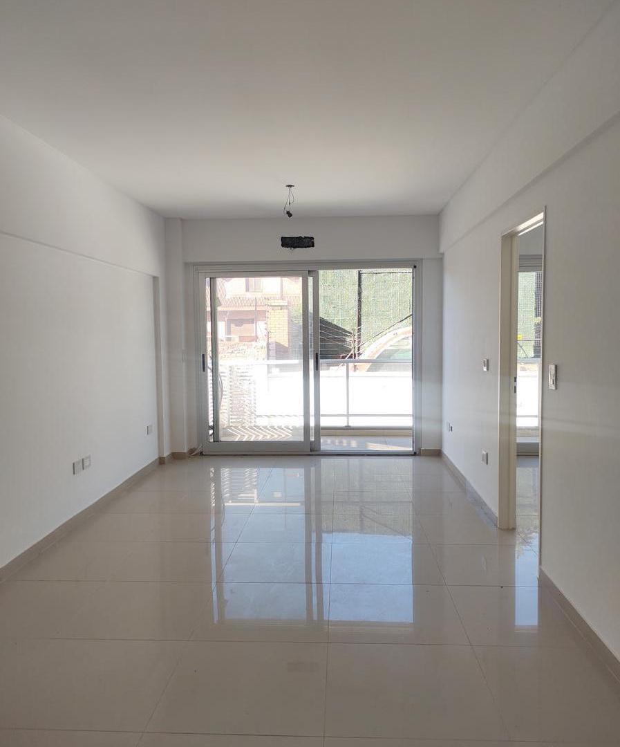 Foto de Dos ambientes en corredor Donado Holmberg, imagen 4