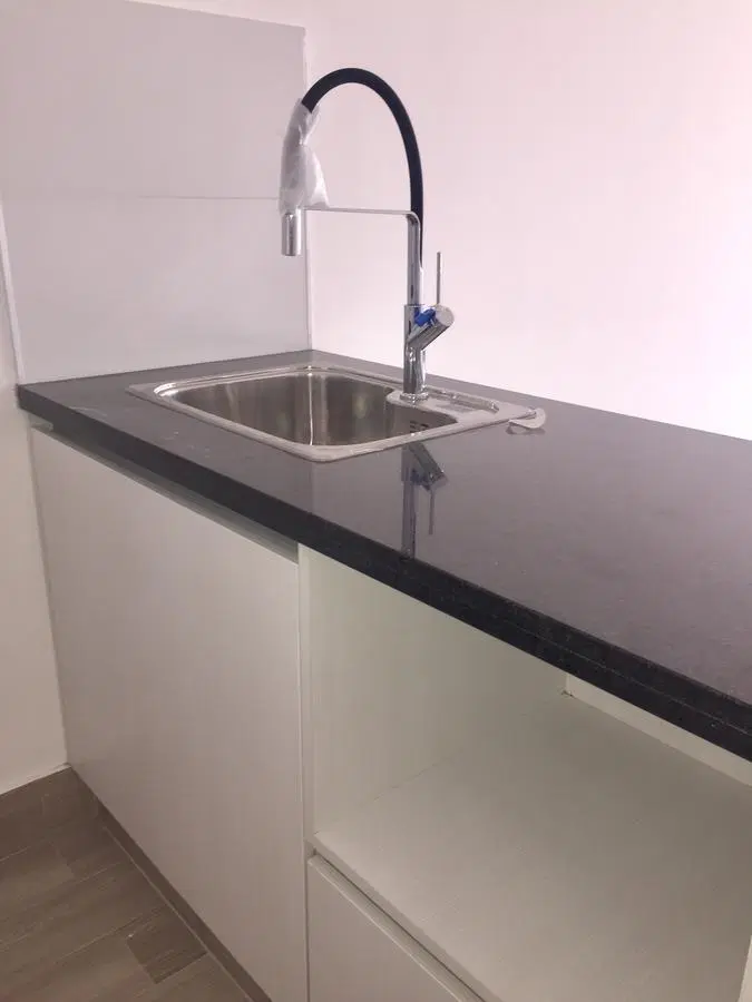 ALQUILER MONOAMB EN L CON COCHERA. AMENITIES 4