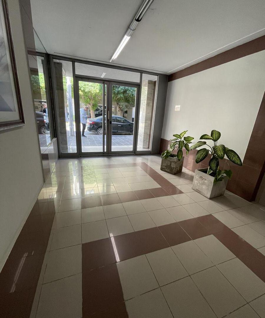 Foto de VENTA OFICINA CENTRO NEUQUEN - NO APTO VIVIENDA, imagen 2