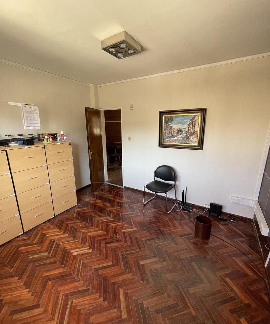 Foto de VENTA OFICINA CENTRO NEUQUEN - NO APTO VIVIENDA, imagen 2